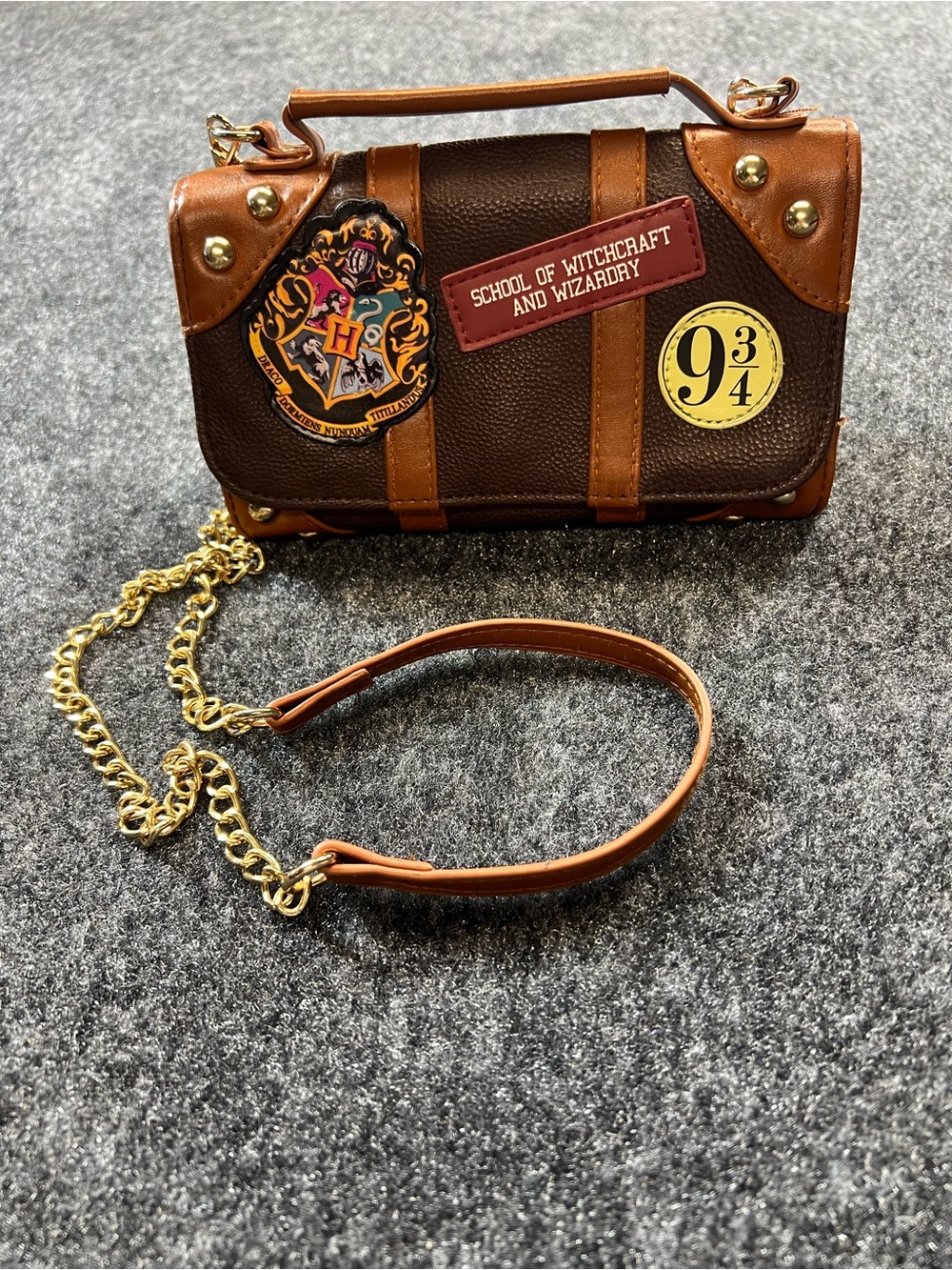 Harry Potter Hogwarts 9 3/4 Suitcase Crossbody Bag Wallet Purse